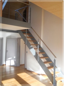 Treppen mit Geländer aus Metall mit Holz oder Glas von Metallbau Beck aus Apfelstädt